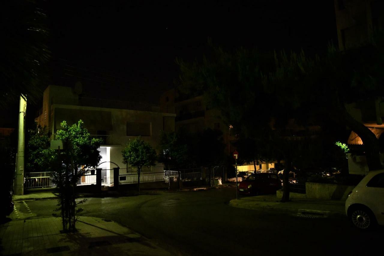Zefyros Super Cool Apartments Next To Alimos Riviera Athens Exterior photo